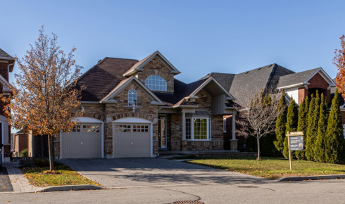 Navigating the Real Estate Market: A Comprehensive Guide for Buyers and Sellers